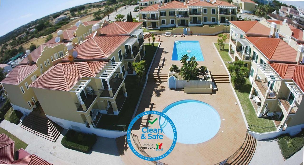 Apartamento T1 Com Vista Mar Perto Da Praia N.ª Sra. Da Rocha Porches  Buitenkant foto